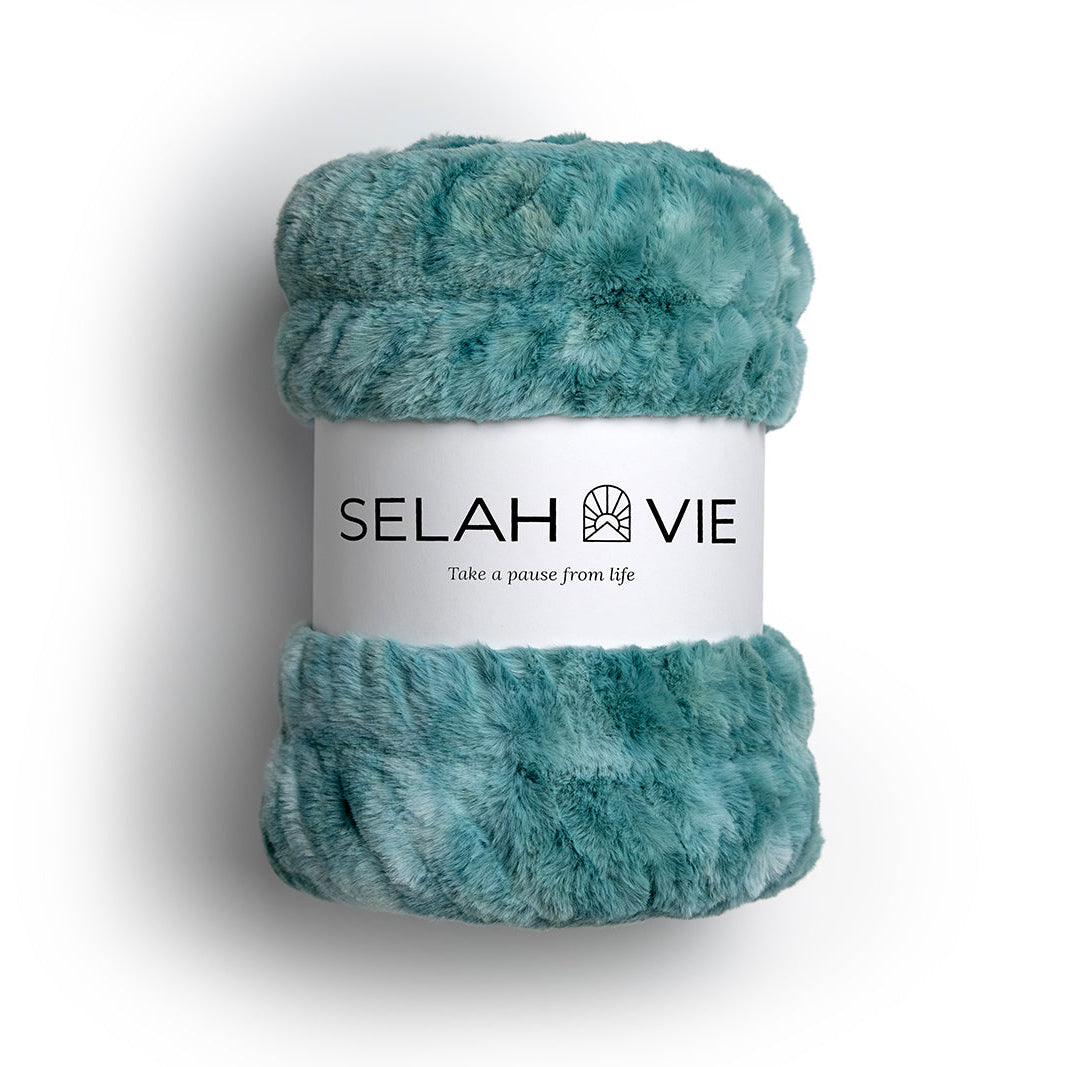 Selah Vie Tranquil Teal Luxury Weighted Faux-Fur Blanket